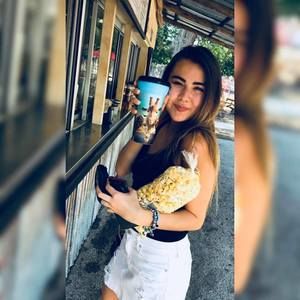 Meet your Posher, Jacqueline